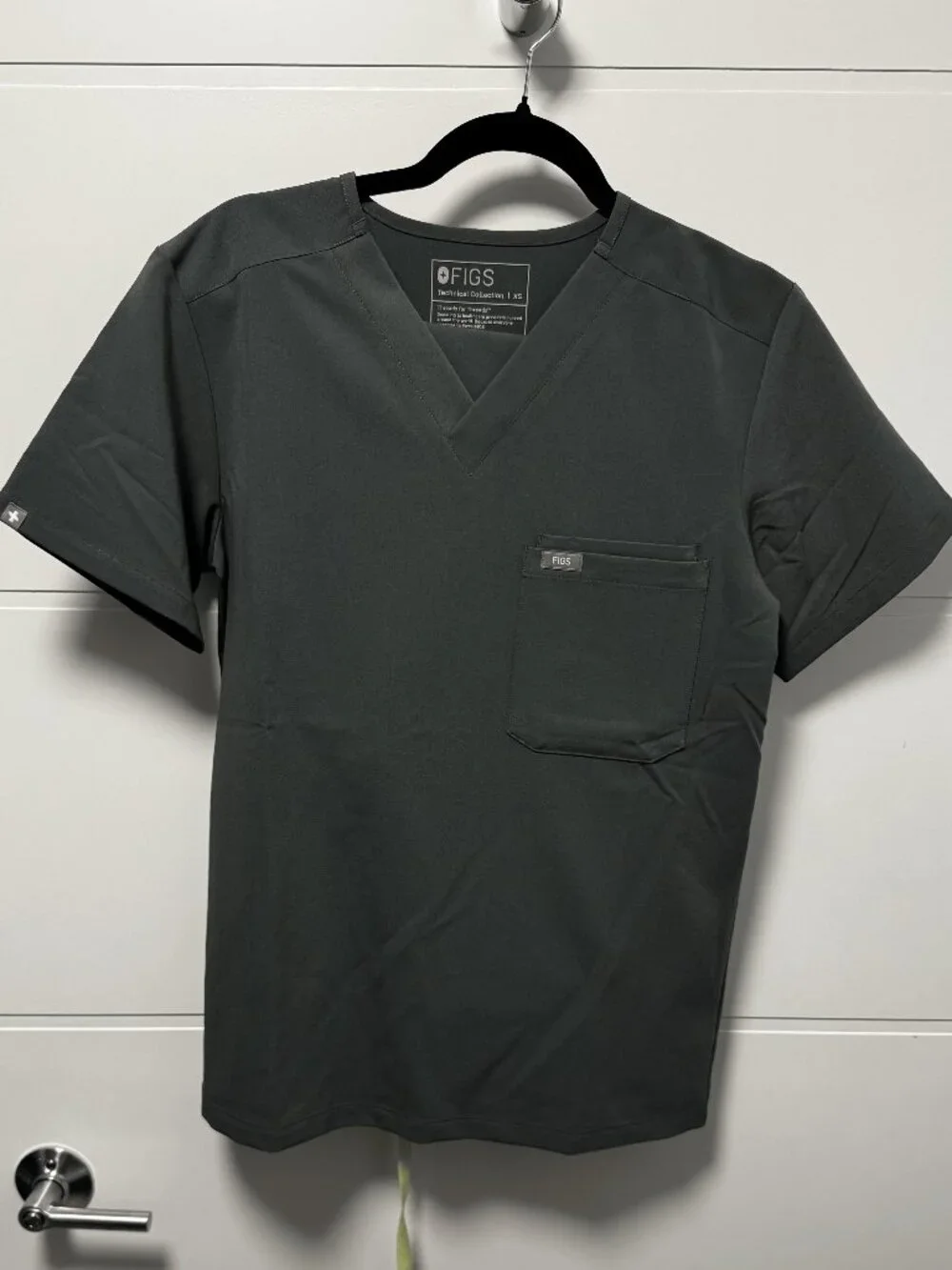 Swamp Green Figs Scrub Set (Top + Pants)